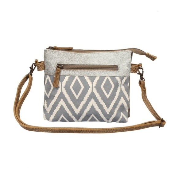LAST ONE! Hair-on Leather Cross body bag - Picture 5 of 7